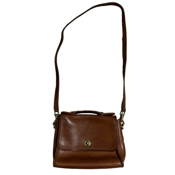 Coach Handbags - Vintage Coach Bag